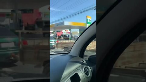 Parabéns ao presidente Bolsonaro que luta contra à subida dos preços dos combustíveis!