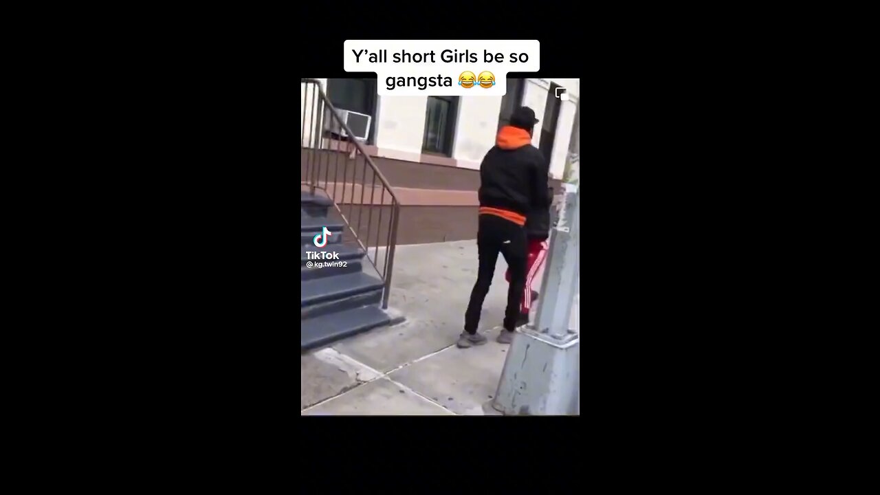 yall short girls be so gangta