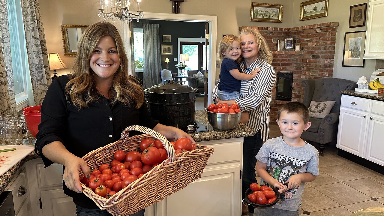 Canning Tomatoes & Grooming Houseplants with My Mom! 🍅🫙🌿