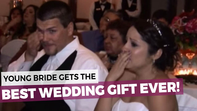 Her Dad Didn't Want To Give A Speech So He Decided To Do Something Very Special Instead!