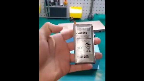 What’s inside of a Samsun battery?