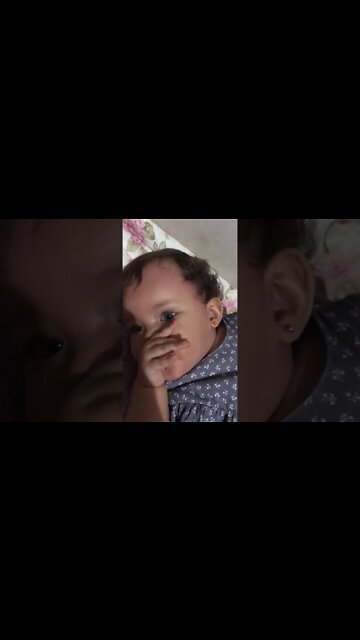 MEMEL RINDO, CÓCEGAS, BEBE RINDO A TOA - LAUGHING, TICKLING, DRINKING LAUGHING - BABY VERY FUNNY TOP