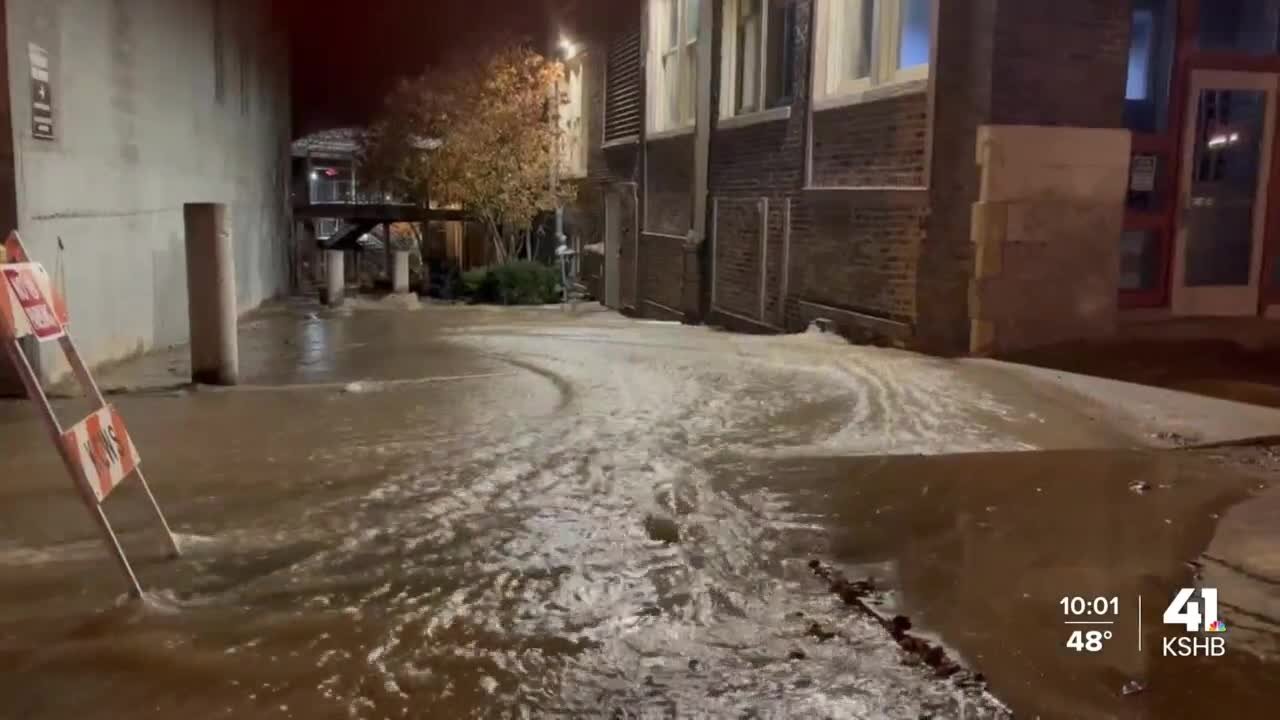 Water main break shuts down KCMO office complex