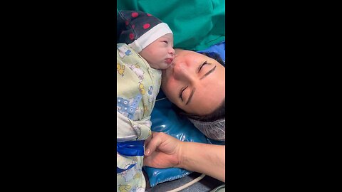 mother Reaction to Newborn twins baby