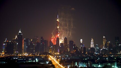 Captivating Spectacle: A Mesmerizing View of Burj Khalifa’s Fireworks Extravaganza