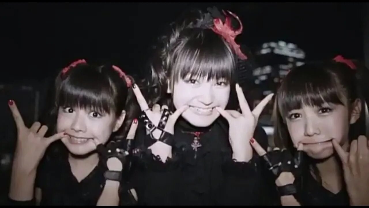 BABYMETAL-THE BEST OF UKI UKI MIDNIGHT-LIVE