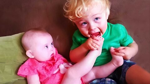 Who's The WINNER? Funny Battle Of Sibling Baby