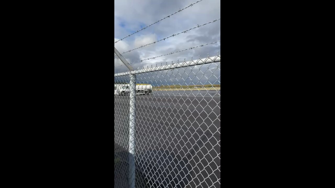 Avelo - Salem, Oregon Airport. Plane Takeoff