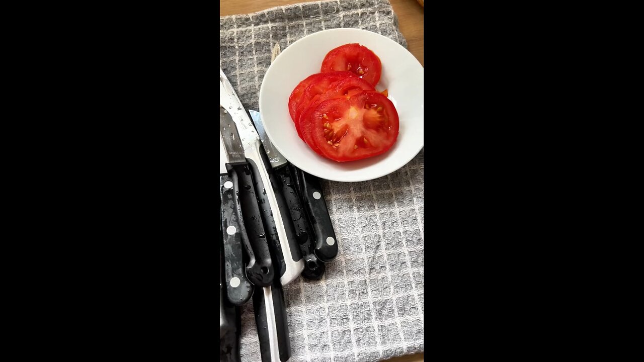 Millise noaga sina tomatit lõikad?