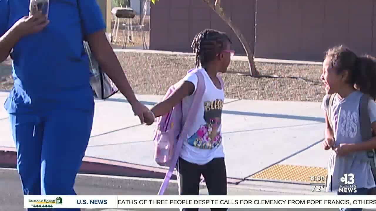 Las Vegas Valley students take part in 'Walk to School Day'