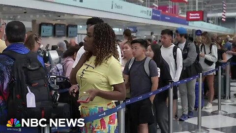 Hundreds of flights canceled, thousands delayed as Labor Day travel rush begins