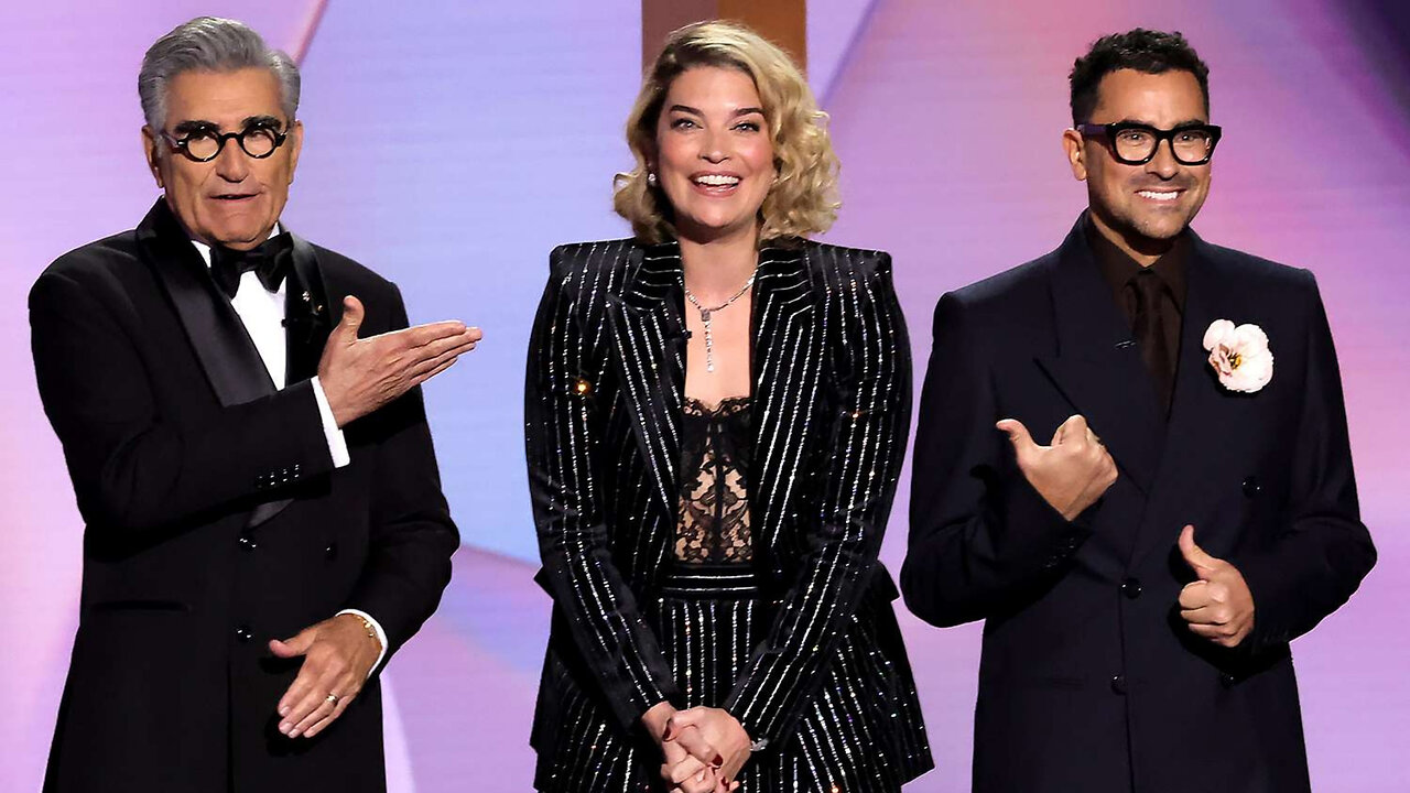 Dan & Eugene Levy Reunite with Catherine O'Hara & Annie Murphy at 2024 Emmys: Schitt's Creek Reunion