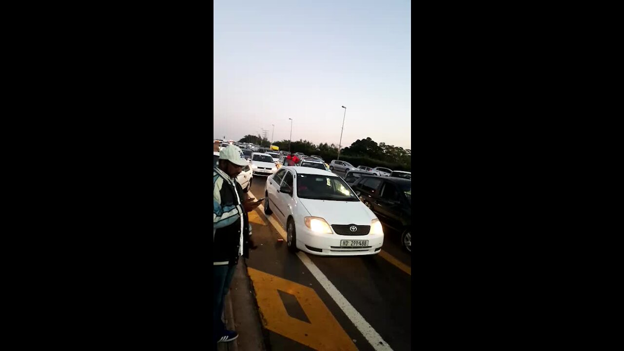 Fuel price protestors block KZN roads (UNd)