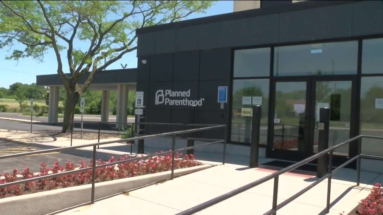 Abortion providers in Illinois prepare for influx of patients from out of state