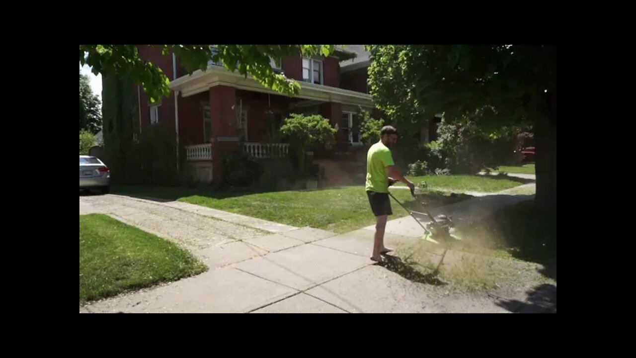 Can a Flymo cut long grass?