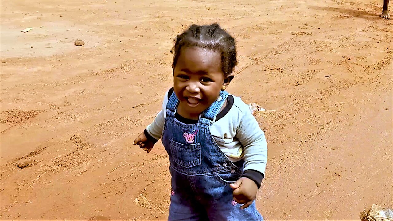 Adorable Baby Taking Her First Steps Will Melt Your Heart