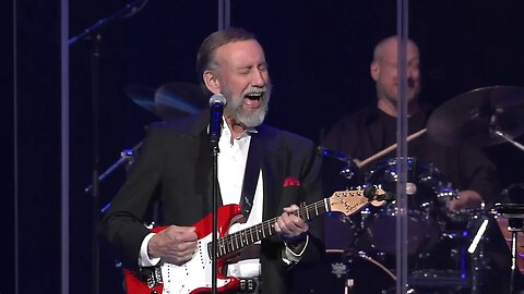 Ray Stevens - "Gitarzan" (Live at Casino Rama, 2015)
