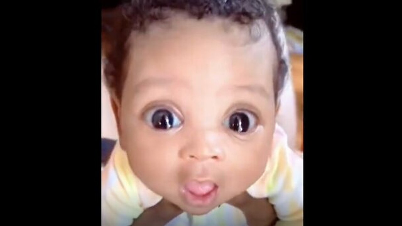 Look those eyes.... Cutest show ever cute baby video