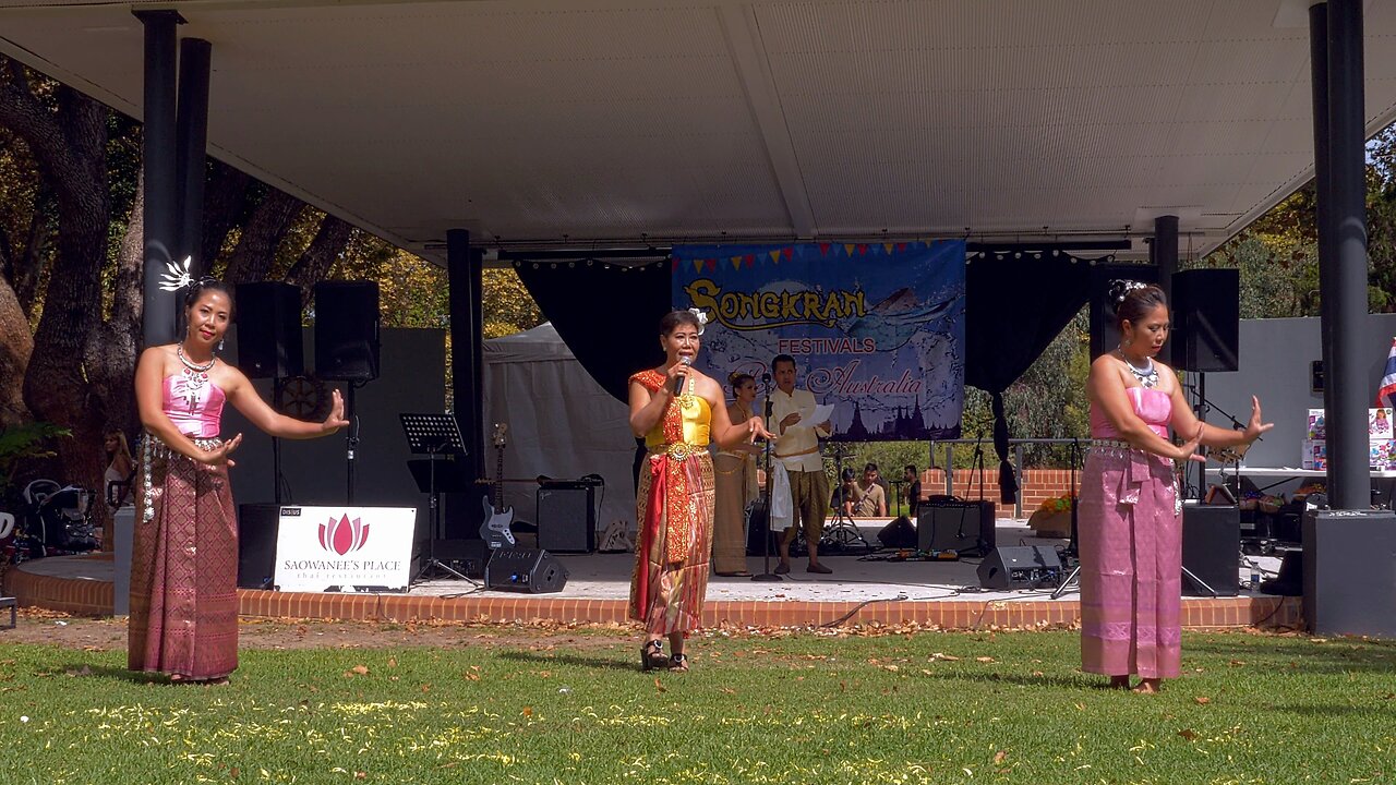 Thai Dance and Song Songkran Festival in Hyde Park Perth Australia