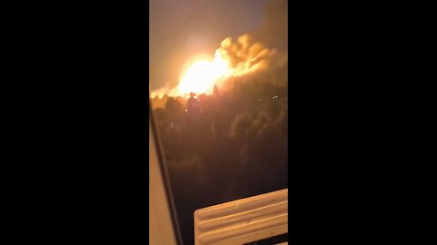 📰🇺🇦🇷🇺 #BreakingNews Russian UAV strike ammo depo in Donetsk moments ago ⚠️