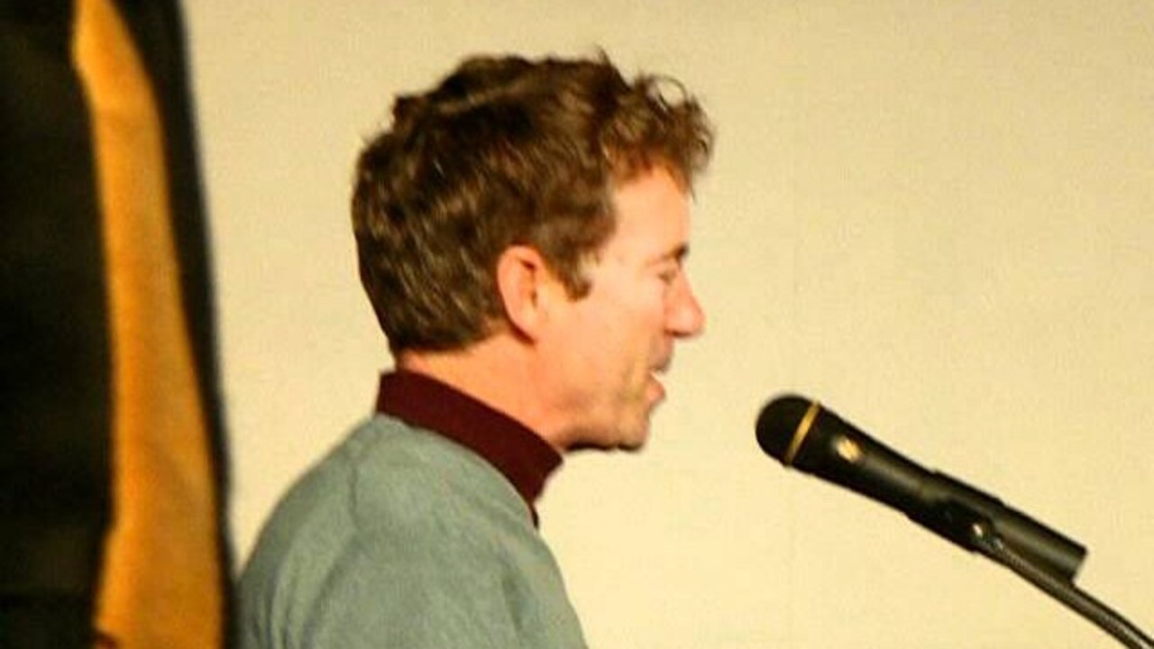 Rand Paul takes the stage Nashua Airport 1-6-12.AVI