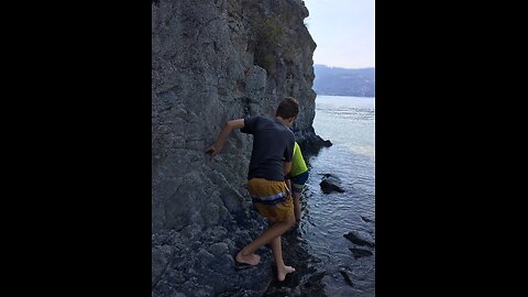 Beach Cliffs climbing