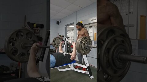 380lbs Raw Bench, 62 years old. next week ... 385lbs