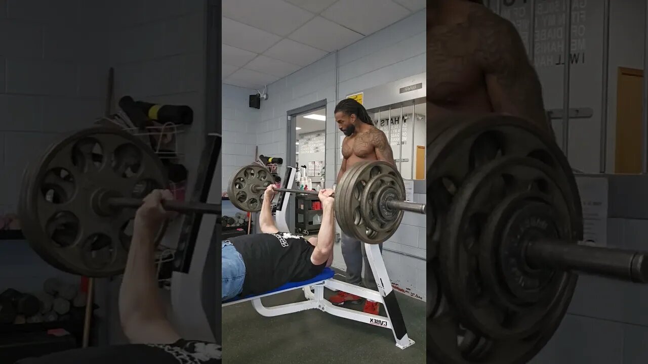 380lbs Raw Bench, 62 years old. next week ... 385lbs