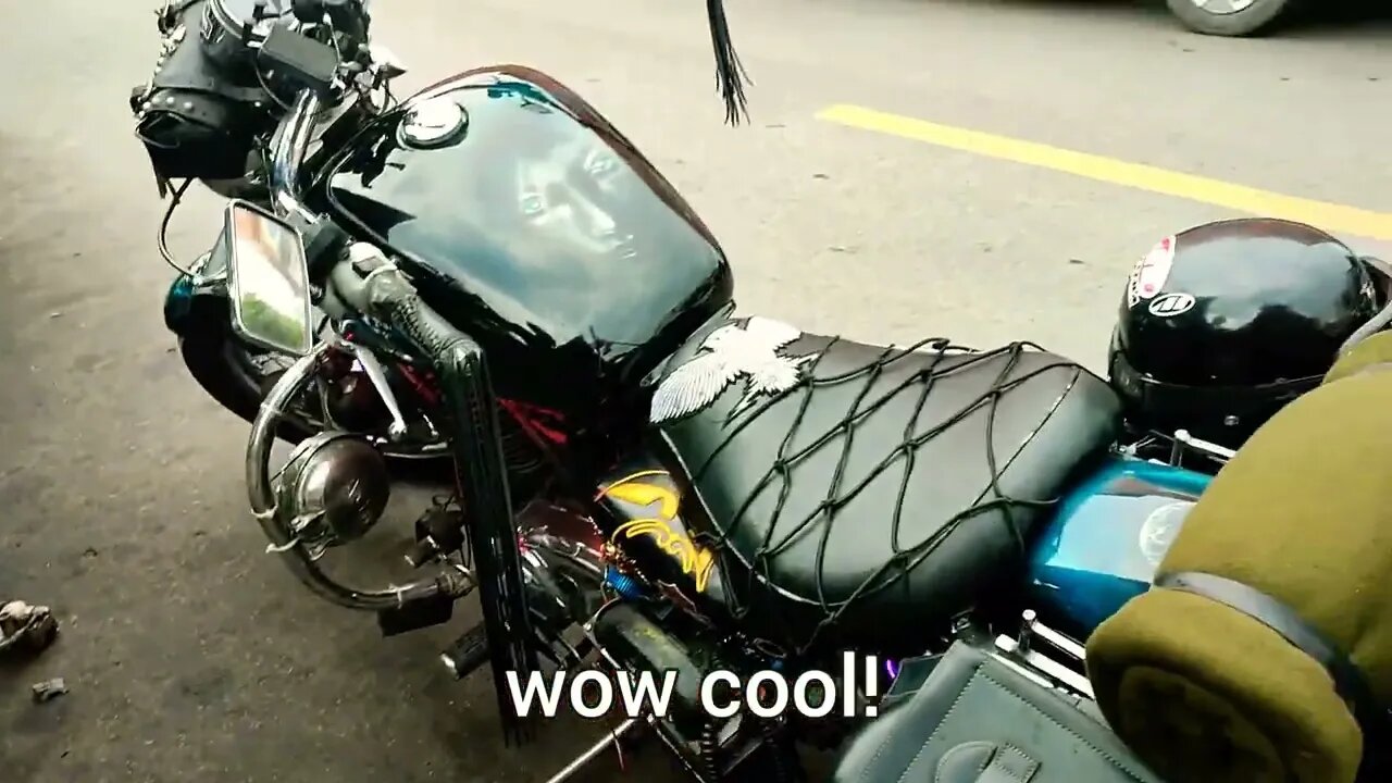 #HarlyDavidson #bike #vintage He like tough! he don't like wing!