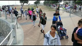 SOUTH AFRICA - Cape Town - The Big Walk (Video) (YzE)