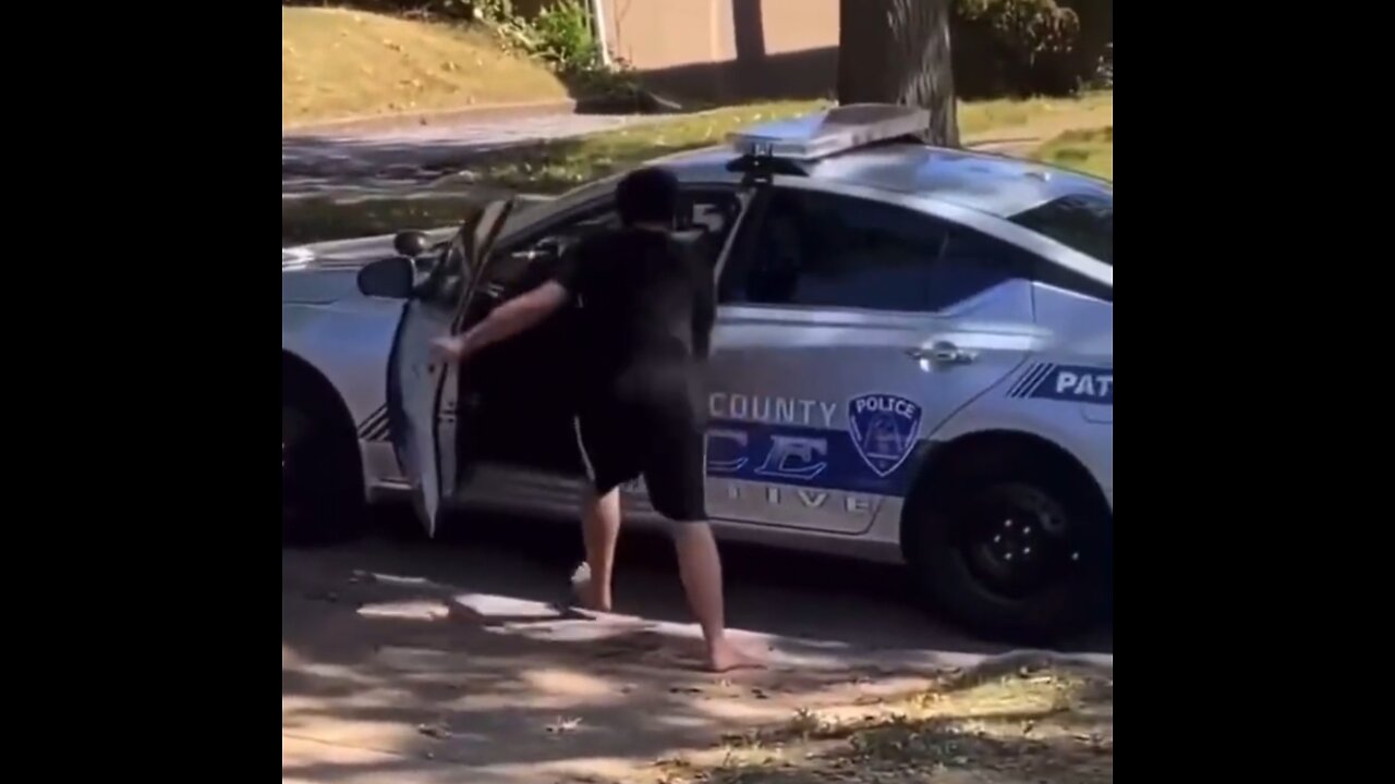 Woman Fails Miserably When She Tries To Steal A Cop Car