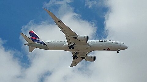 Boeing 787-9 PS-LAA vindo de Guarulhos para Fortaleza