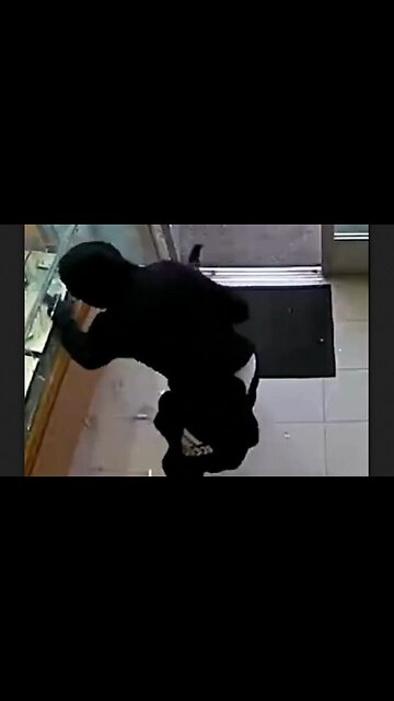 Irvine, Commifornia — 100% Off Sale at Jamboree Road Jewelry Store - HaloRock