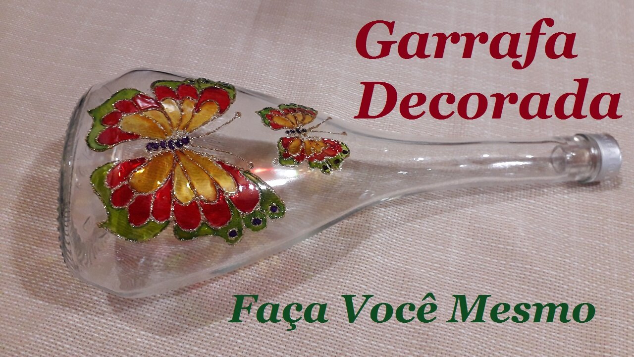 GARRAFA DECORADA COM BORBOLETAS - RECICLANDO GARRAFAS DE VIDRO @lucibuzo ​