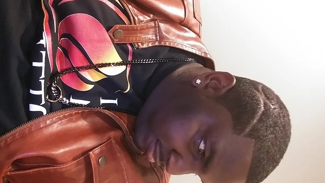 R. KELLY, CHICAGO WHATS REALLY GOING ON, HMMMM SLIGHT WIN
