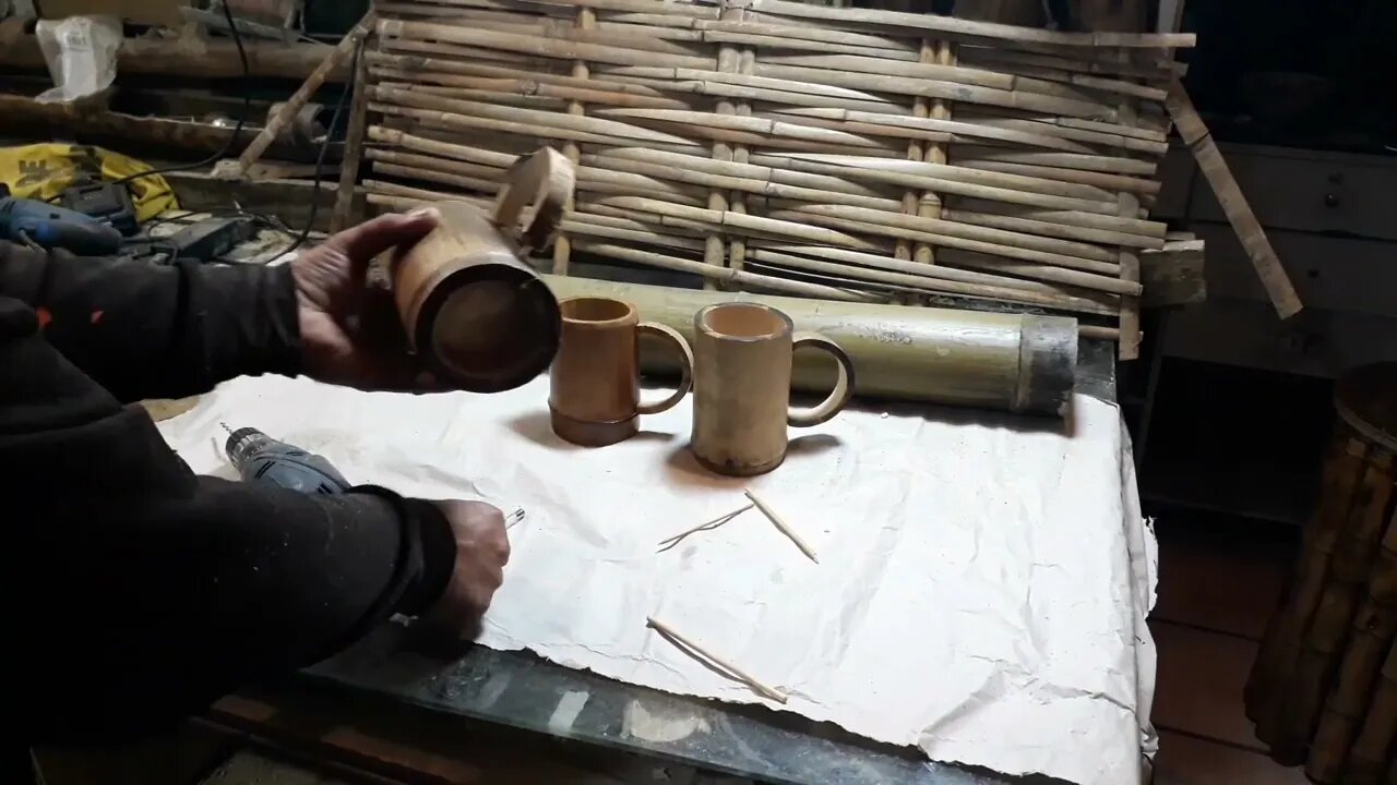 como fazer caneca ou copo de bambu