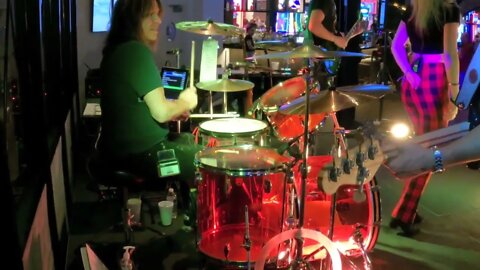 Bink 182 " All the small things" Drum Cover