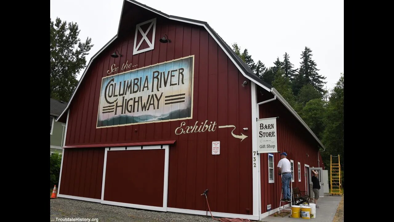 Troutdale Red Barn Museum Painting 08/03/19 - Photos by Q Madp