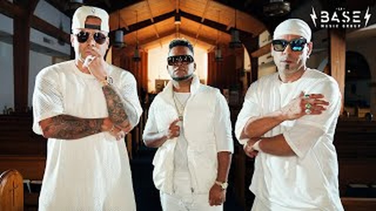 Wisin, Redimi2, Gallego - Calle sin Salida (Official Video)