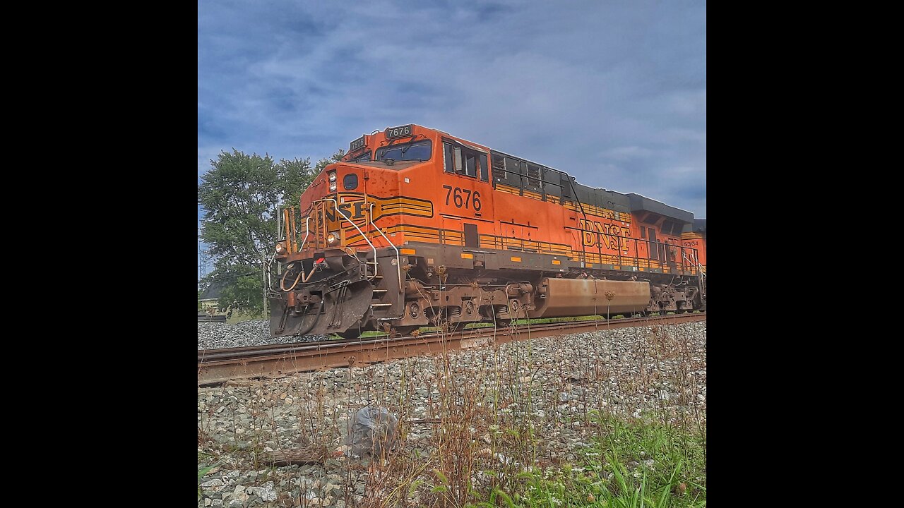 BNSF engines