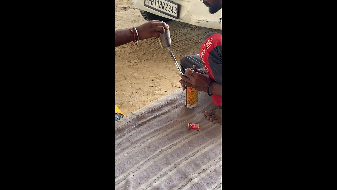 Hoting tea with Gas cylinder