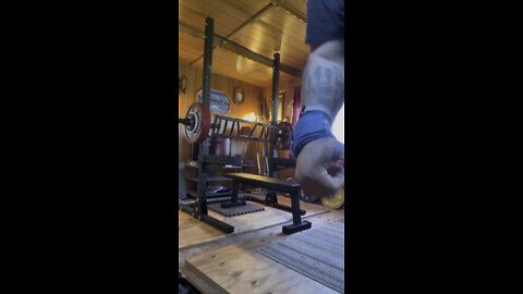 300 lbs PR on the bench press/multi-grip camber bar/second handle grip