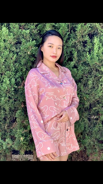 Rabbit Silhouette Silk Pyjamas Short Set feat. Silkinc