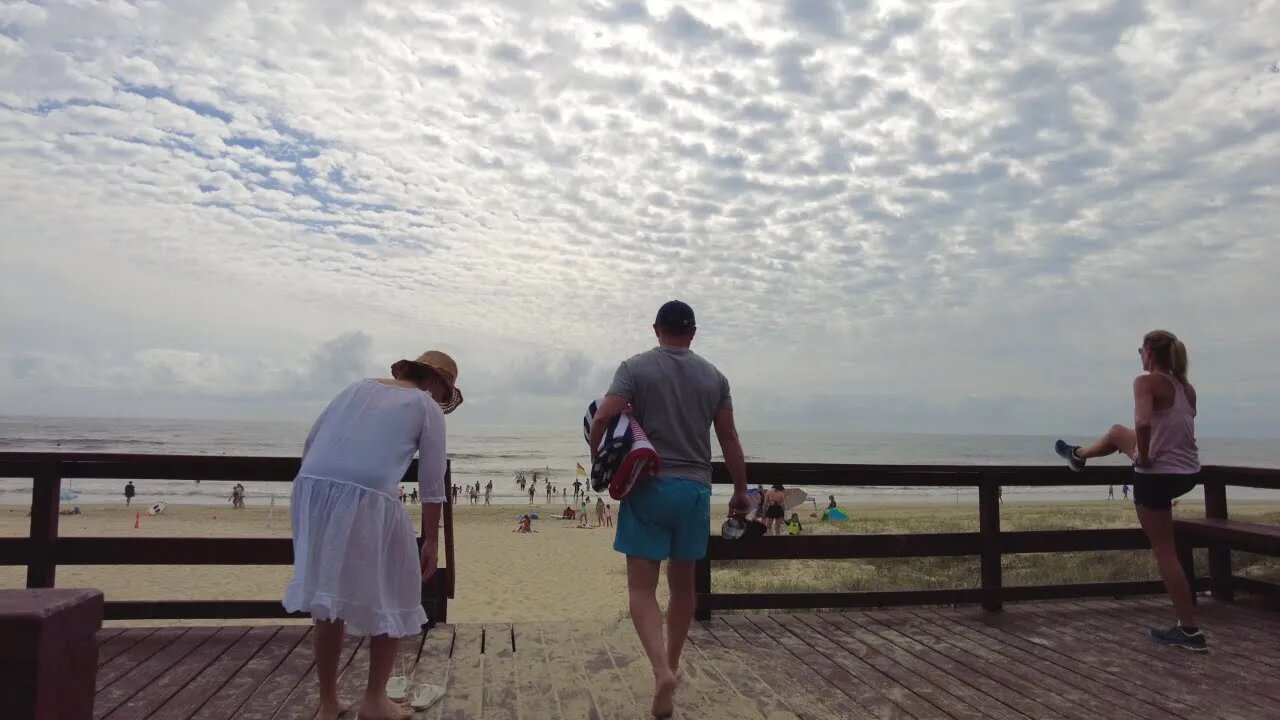 Walking in Gold Coast From Surfers Paradise to Broadbeach