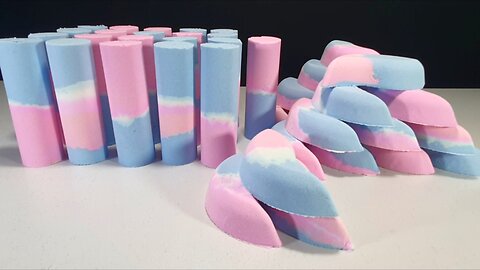 ASMR Baking soda crunchy pink and blue