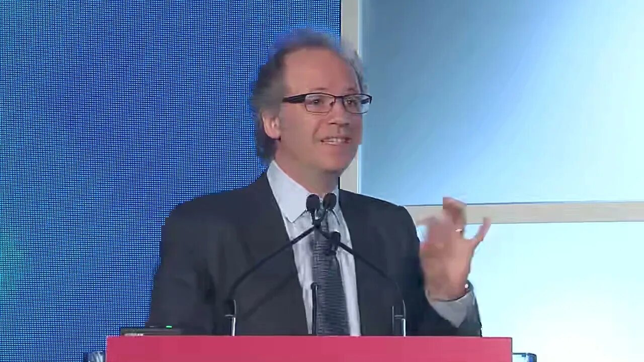 Michael Geist calls for more robust privacy law at the IAPP Canadian Privacy Symposium, 2018