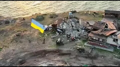 Ukrainian SOF raising the flag over Snake Island!