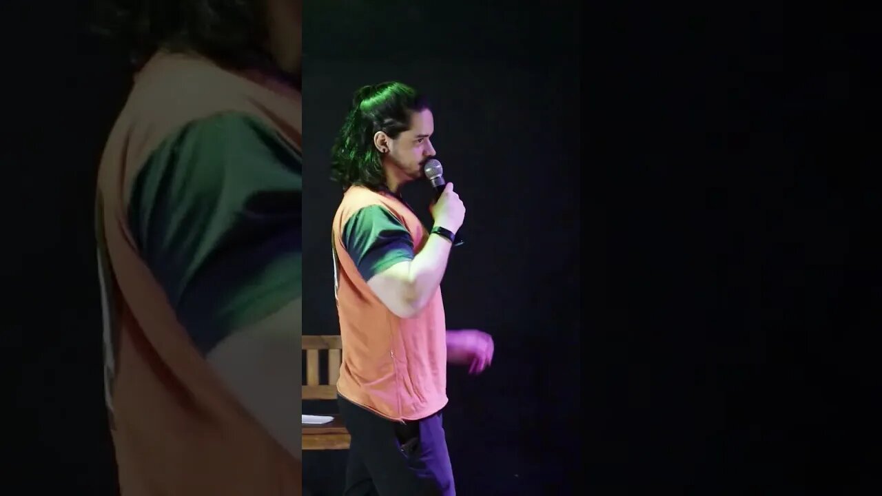 STAND UP - AUGUSTO RODRIGUES INTERAGINDO COM A PLATEIA #shorts