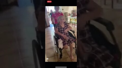 Dog Helps Wheelchair Bound Grandma