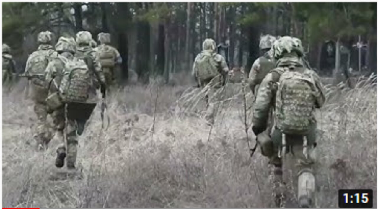 Ukrainian troops seen on the border of the Kharkiv region
